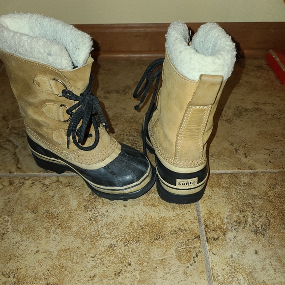 Sorel - Picture 3 of 3